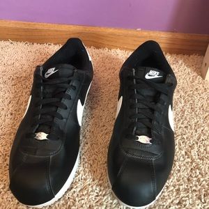 Men’s Nike Shoes Black And White
